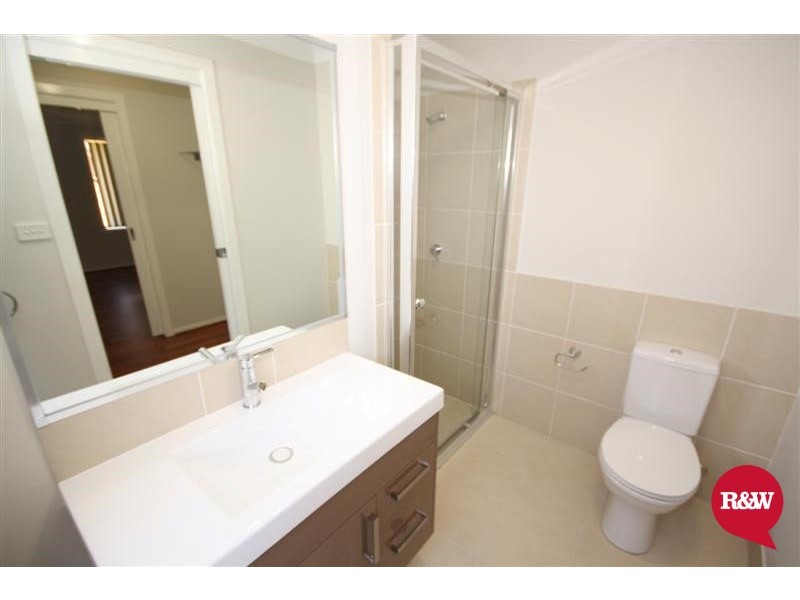 11 Grampian Avenue, Minto NSW 2566