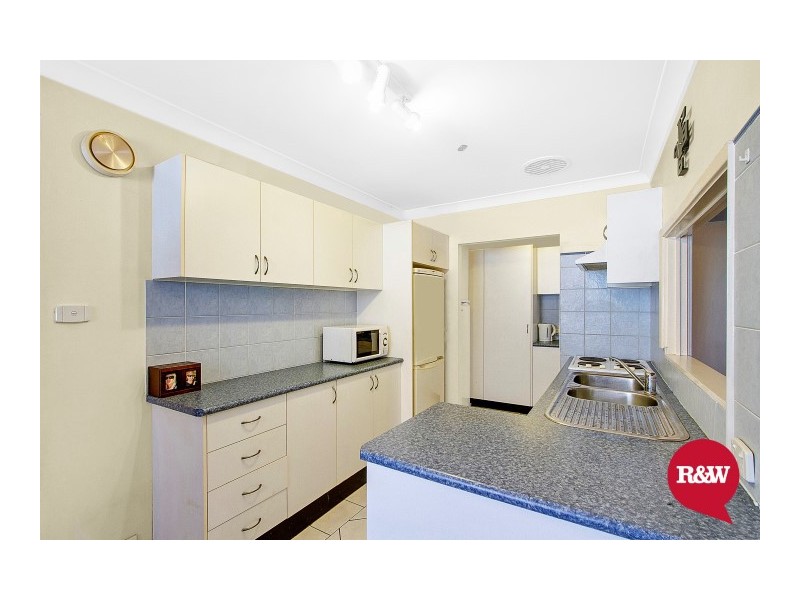 68 College Street, Cambridge Park NSW 2747