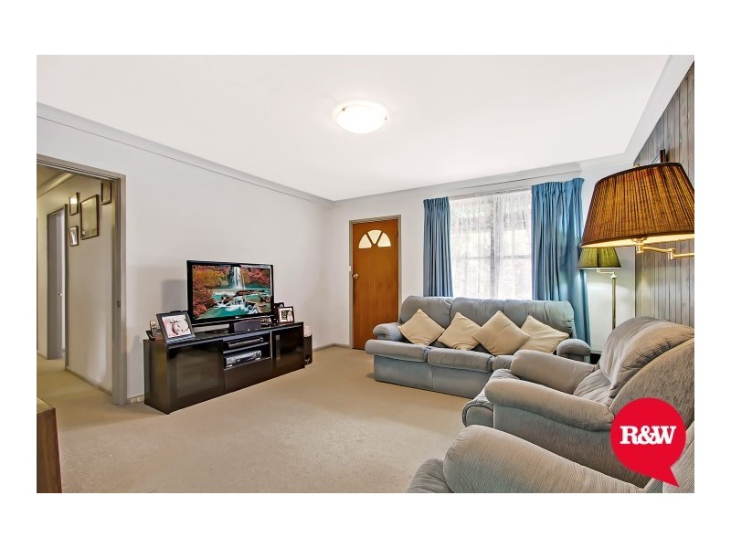 11 Waikanda Crescent, Whalan NSW 2770