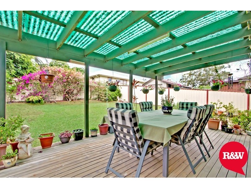 11 Waikanda Crescent, Whalan NSW 2770