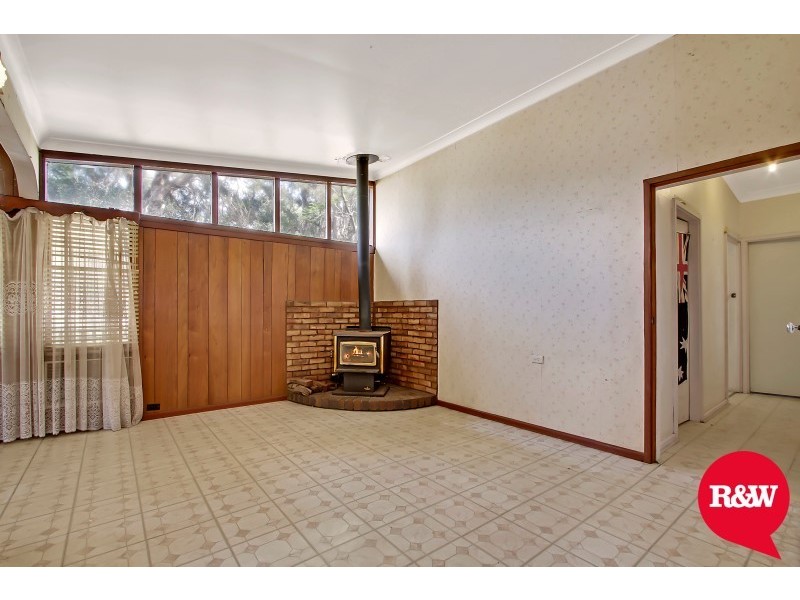 17 Mindanao Avenue, Lethbridge Park NSW 2770