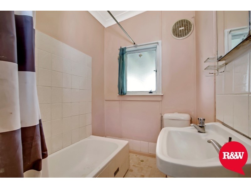 17 Mindanao Avenue, Lethbridge Park NSW 2770