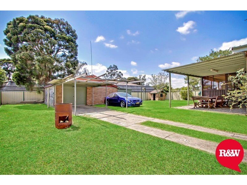 17 Mindanao Avenue, Lethbridge Park NSW 2770