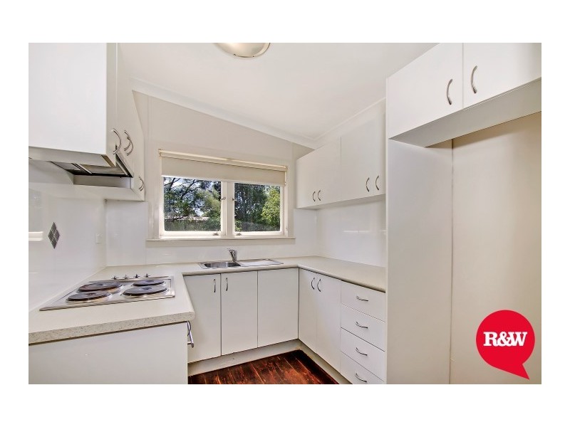 13 Manila Road, Lethbridge Park NSW 2770