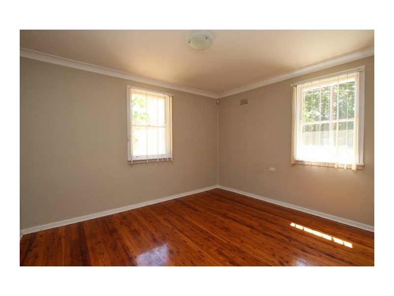 4 Law Crescent, Tregear NSW 2770