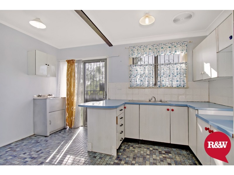 39 Manila Road, Lethbridge Park NSW 2770