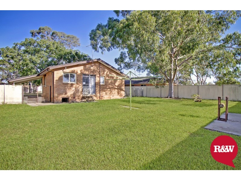 39 Manila Road, Lethbridge Park NSW 2770