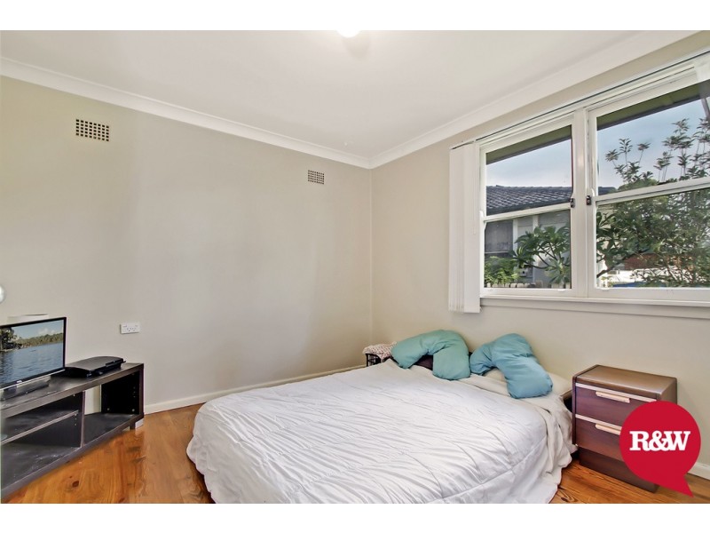 3 Tonga Place, Lethbridge Park NSW 2770