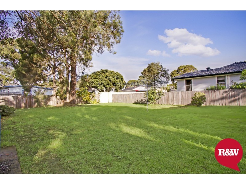 3 Tonga Place, Lethbridge Park NSW 2770