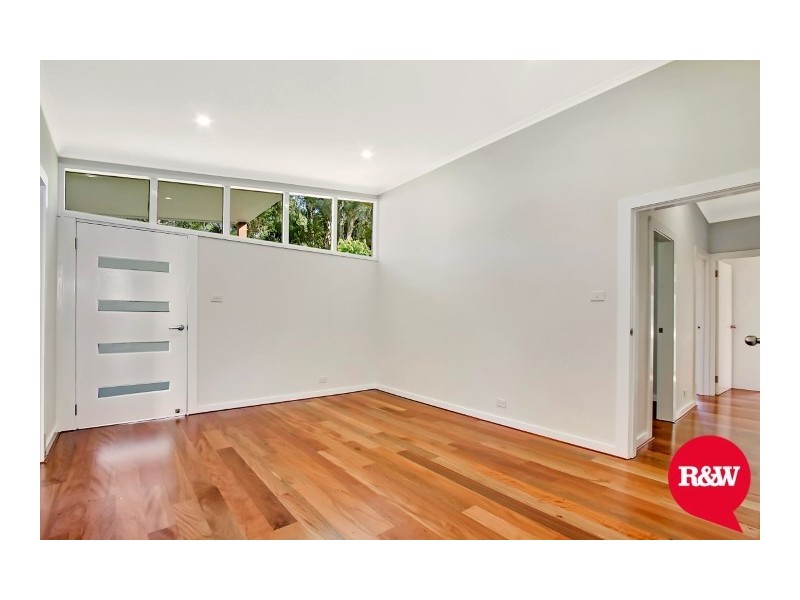 17 Mindanao Avenue, Lethbridge Park NSW 2770