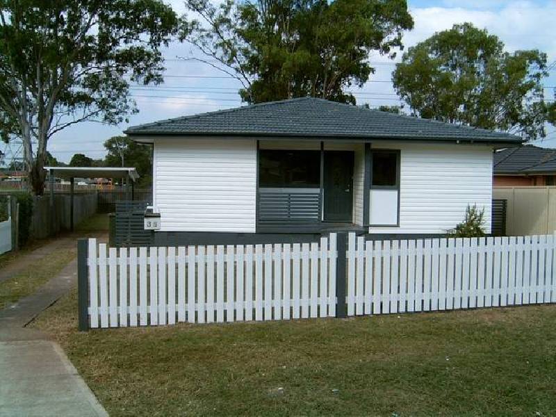 35 MANILA ROAD, Lethbridge Park NSW 2770