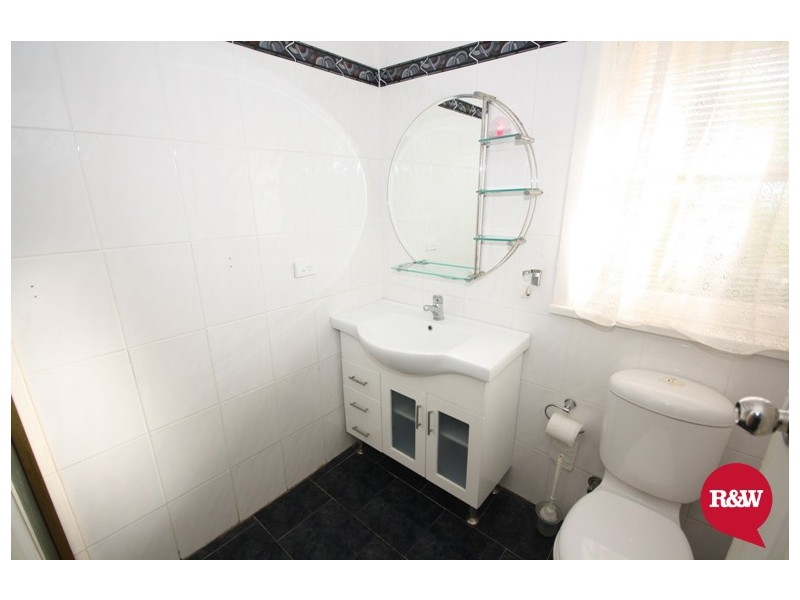 4 Tripoli Road, Fairfield West NSW 2165