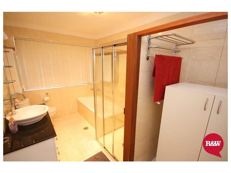 4 Tripoli Road, Fairfield West NSW 2165