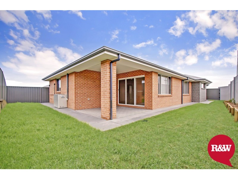 22 Summers Street, Spring Farm NSW 2570