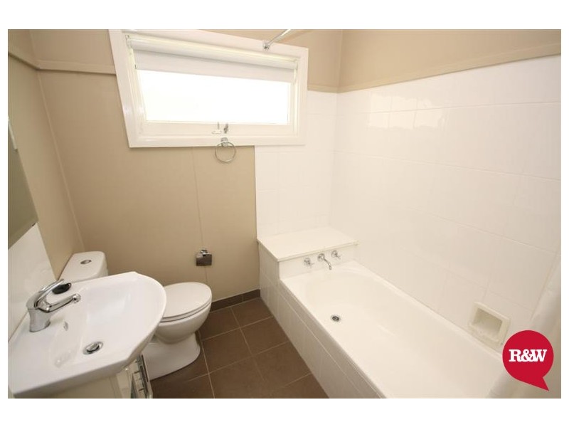 4 Newport Street, Cambridge Park NSW 2747