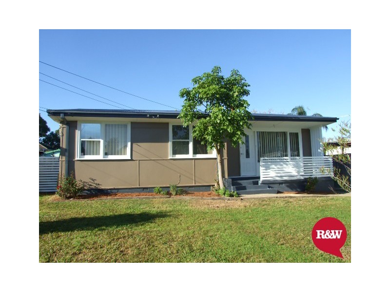 25 Feramin Avenue, Whalan NSW 2770