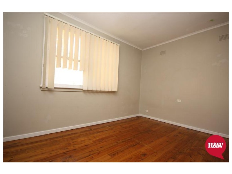 25 Feramin Avenue, Whalan NSW 2770