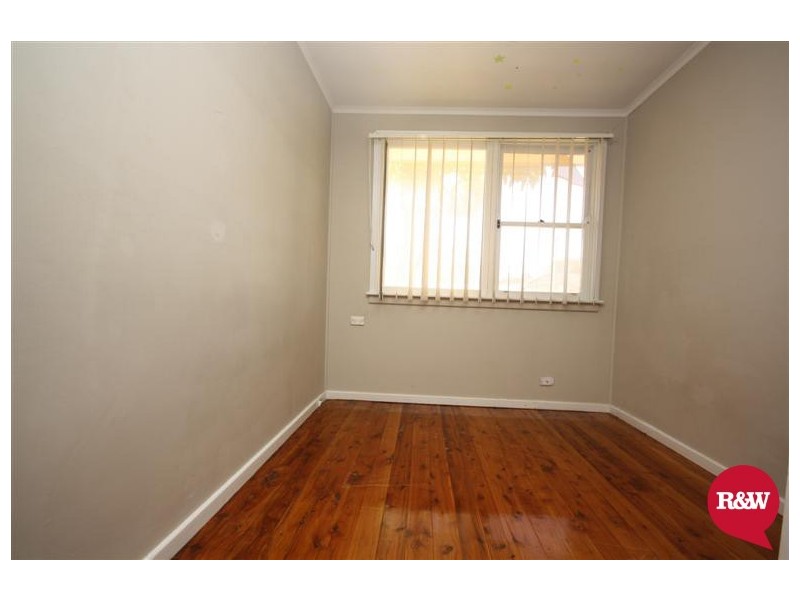 25 Feramin Avenue, Whalan NSW 2770