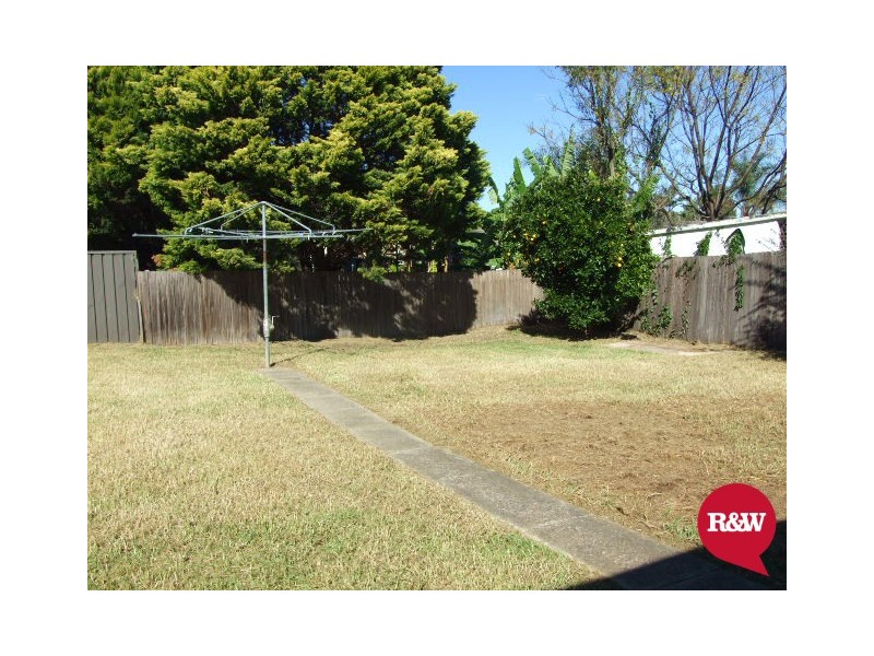 25 Feramin Avenue, Whalan NSW 2770