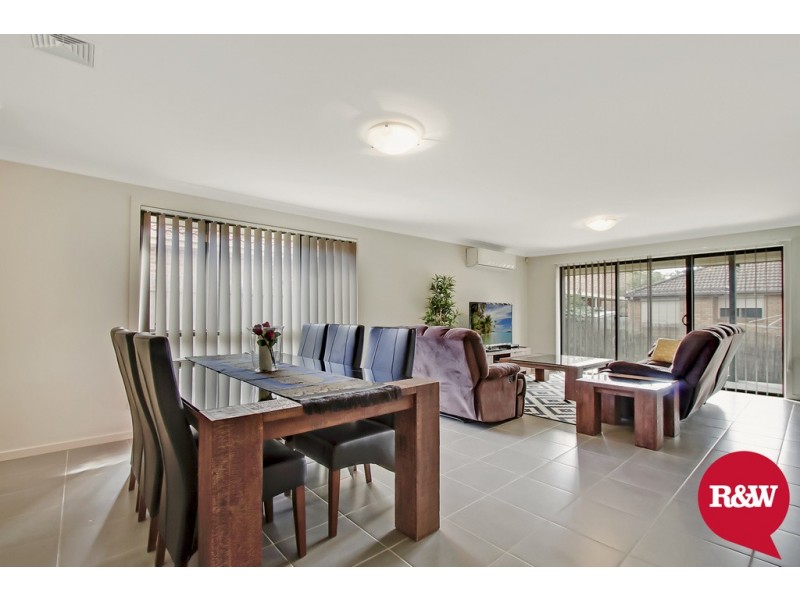 2/30 Valma Place, Colyton NSW 2760