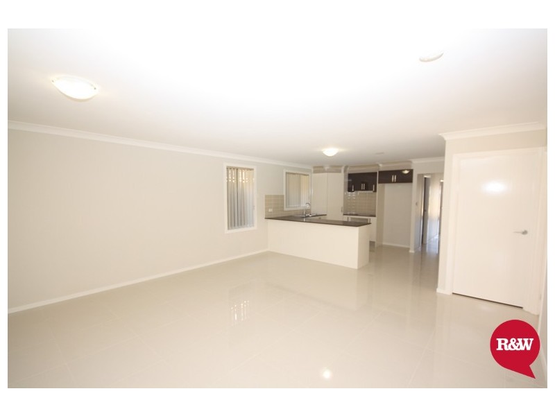 6 Twynam Place, Minto NSW 2566