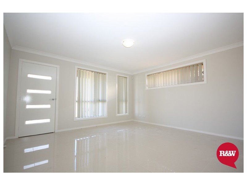 6 Twynam Place, Minto NSW 2566