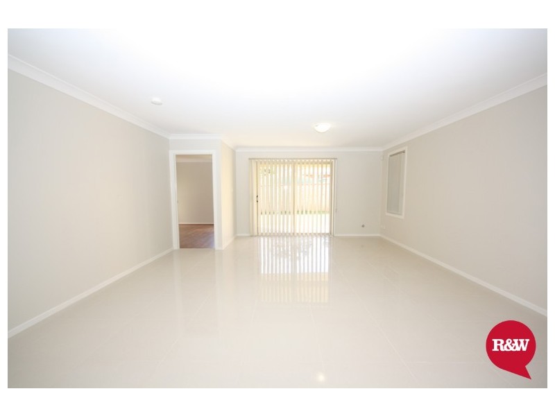 6 Twynam Place, Minto NSW 2566