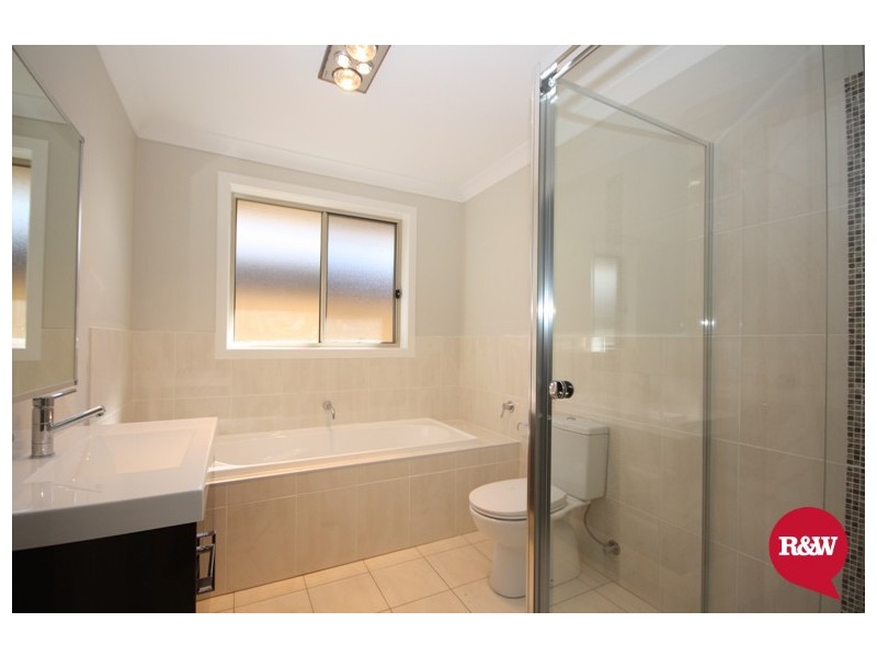 6 Twynam Place, Minto NSW 2566