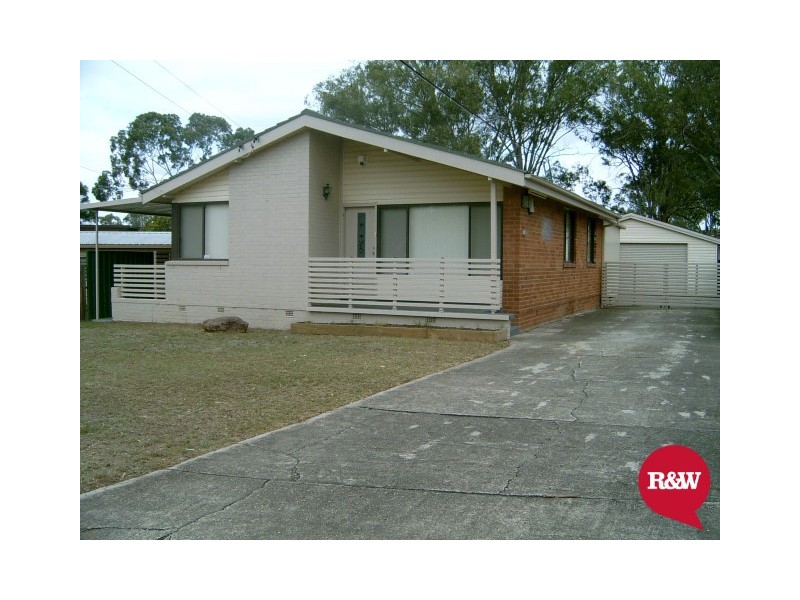 74 Marquesa Crescent, Lethbridge Park NSW 2770