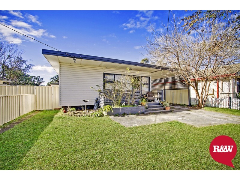 15 and 15a Gasmata Crescent, Whalan NSW 2770