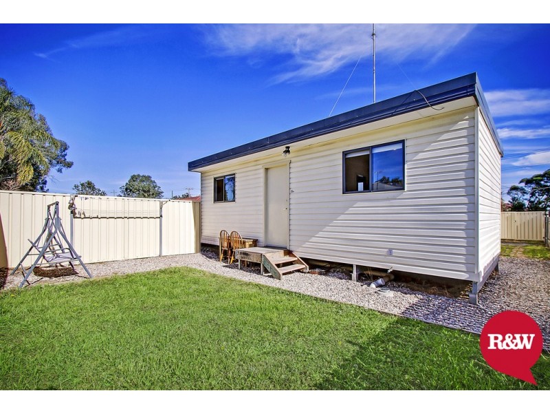 15 and 15a Gasmata Crescent, Whalan NSW 2770