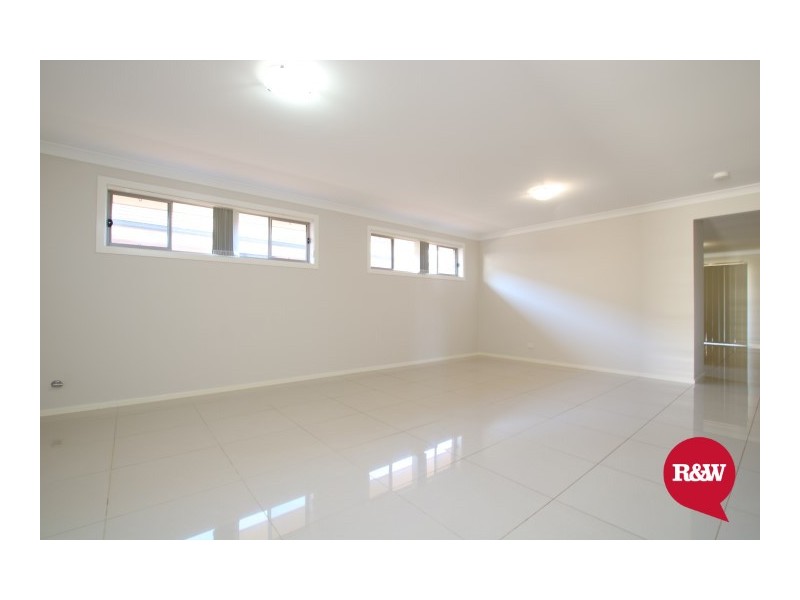 21 Grampian Avenue, Minto NSW 2566