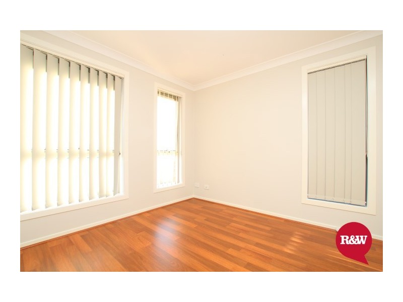21 Grampian Avenue, Minto NSW 2566