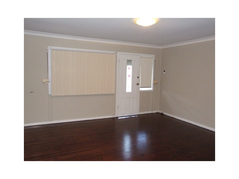 46 WAITAKI CRESCENT, Lethbridge Park NSW 2770