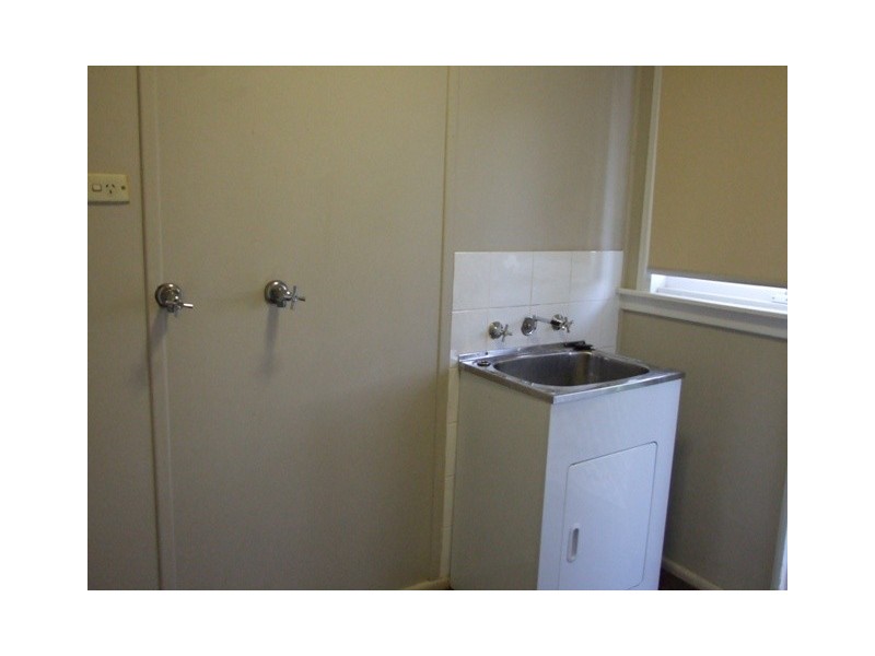 46 WAITAKI CRESCENT, Lethbridge Park NSW 2770