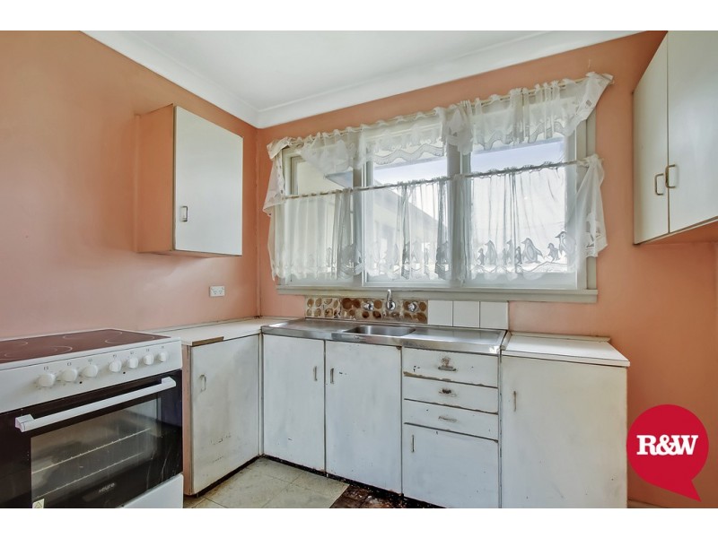 4 Picot Place, Blackett NSW 2770