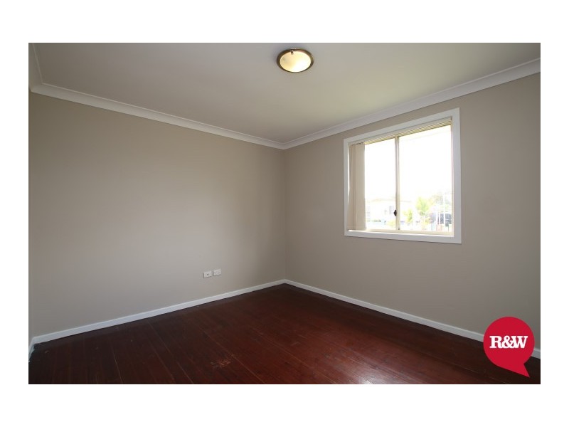 5 Tarawa Road, Lethbridge Park NSW 2770