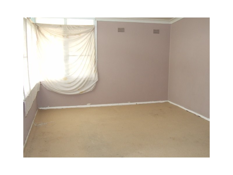 8 Hales Place, Blackett NSW 2770