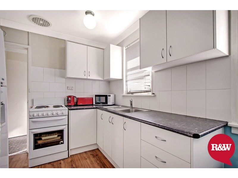 4 Gasmata Crescent, Whalan NSW 2770