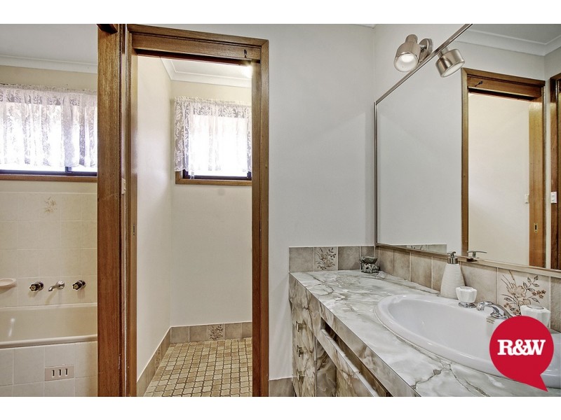 18 Marne Place, St Clair NSW 2759