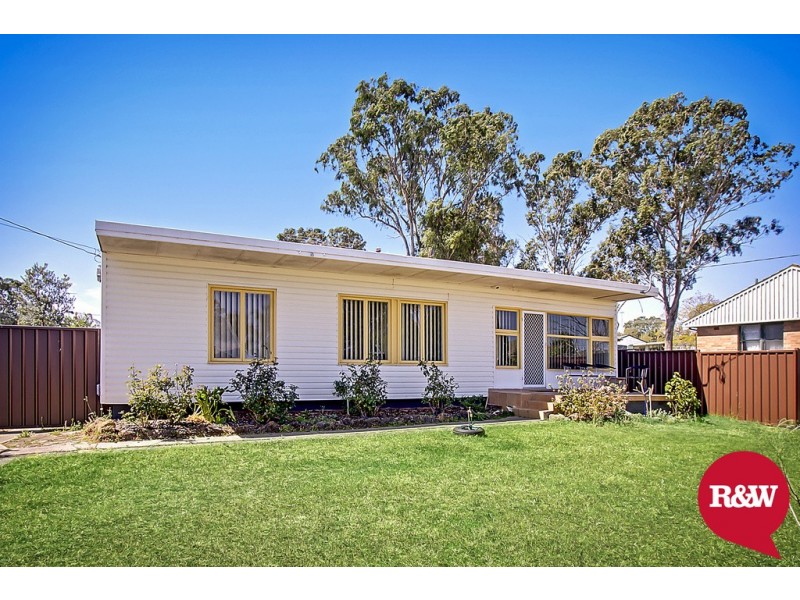 5 Aitape Crescent, Whalan NSW 2770