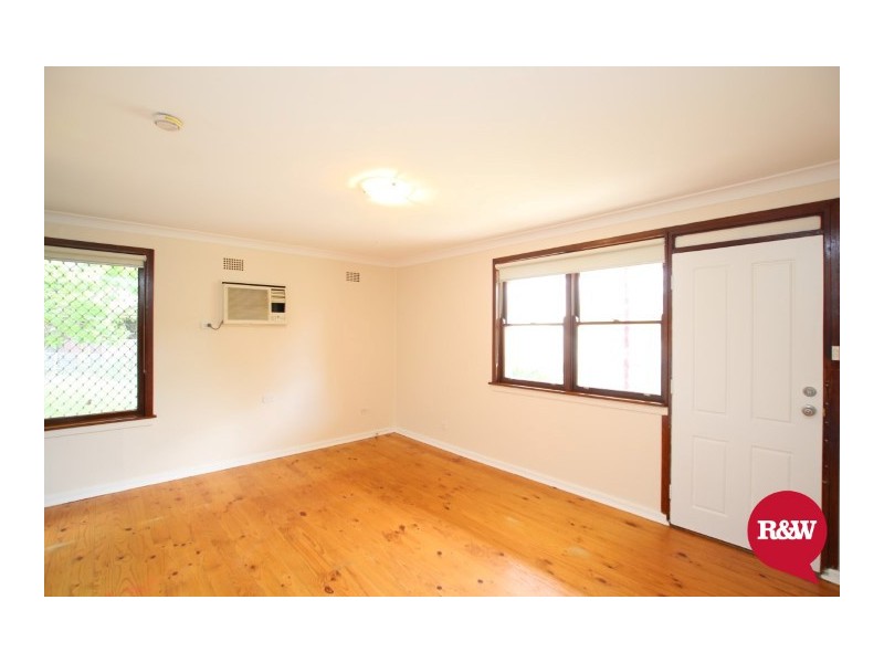 23 Lang Crescent, Blackett NSW 2770