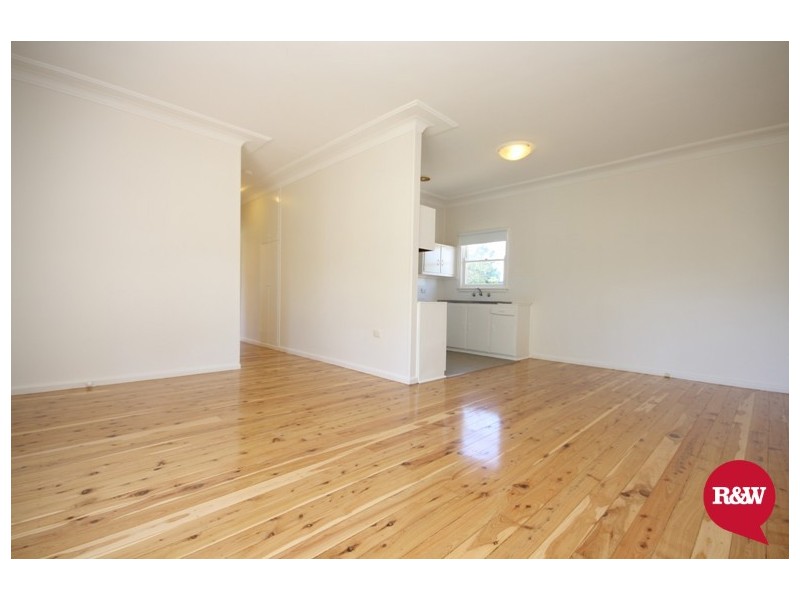 32 Woodview Road, Oxley Park NSW 2760