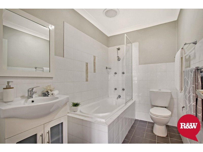 8 Arthur Place, Colyton NSW 2760