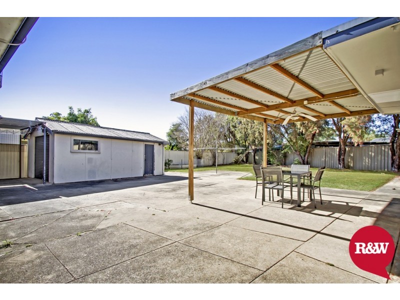 8 Arthur Place, Colyton NSW 2760