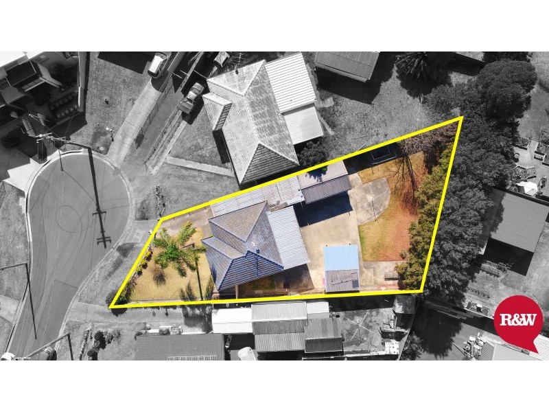 8 Arthur Place, Colyton NSW 2760