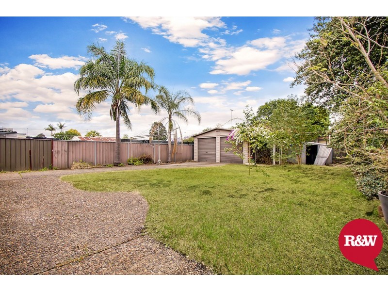 11 Wattle Avenue, North St Marys NSW 2760