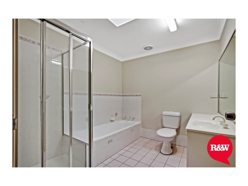 2/20-22 Gracelands Drive, Quakers Hill NSW 2763