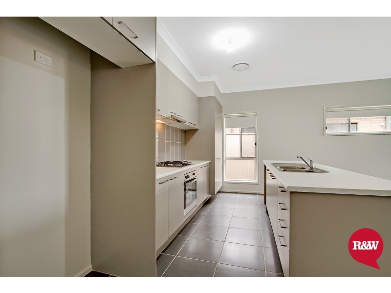 18 Dutton Street, Spring Farm NSW 2570