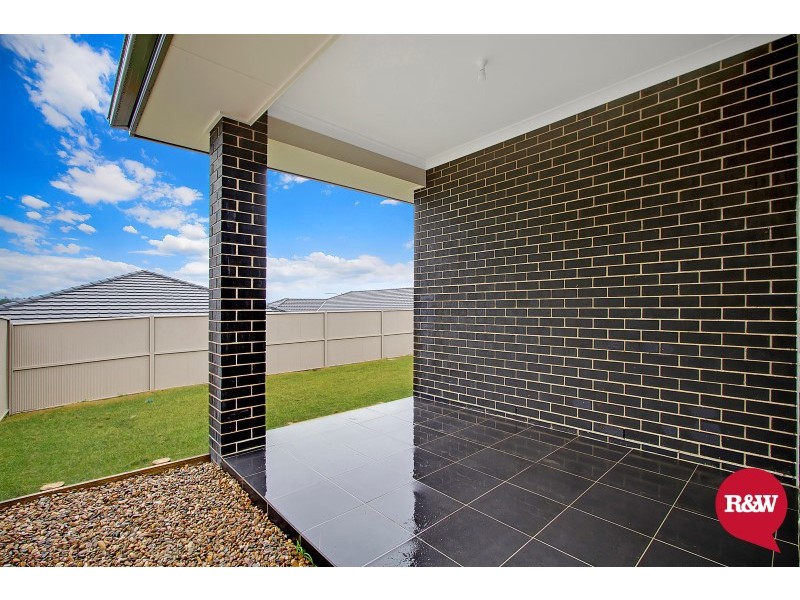 18 Dutton Street, Spring Farm NSW 2570